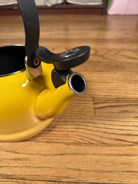 Le Creuset Classic Demi Tea Kettle Enamel on Steel 1.25 Quart Yellow