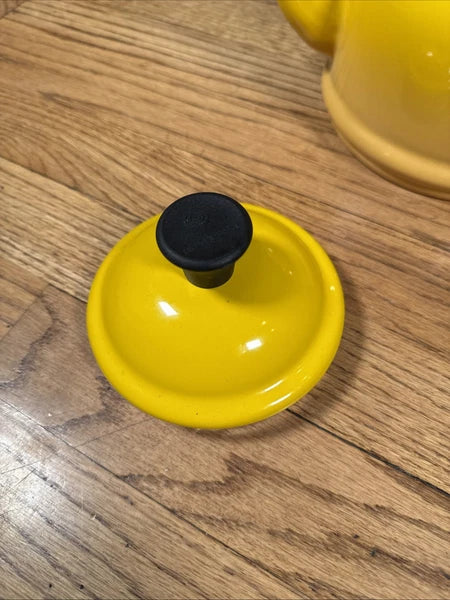 Le Creuset Classic Demi Tea Kettle Enamel on Steel 1.25 Quart Yellow