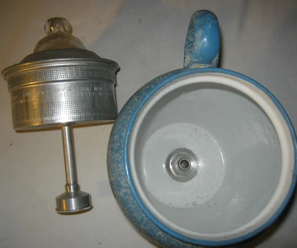 ANTIQUE USA ROBBINS EGG BLUE ENAMEL GRANITEWARE KITCHEN TEA KETTLE PA COFFEE POT