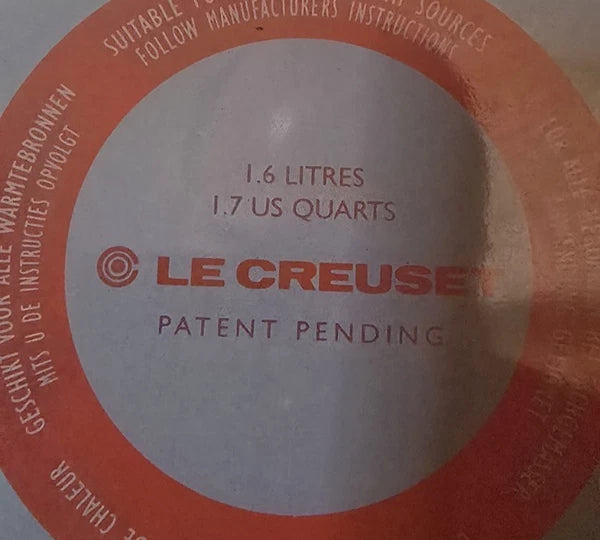 LE CREUSET  Classic Whistling Kettle Tea Pot 1.7 Quart  Cerise Red Enamel