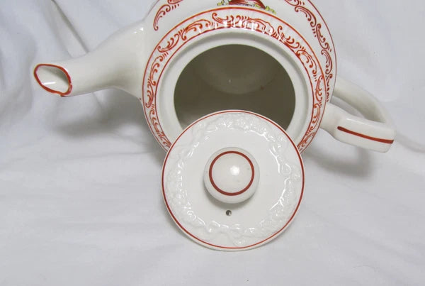 VINTAGE MADE IN JAPAN HAND DECORATED & ENAMELED CERAMIC TEAPOT DUTCH DECORATION