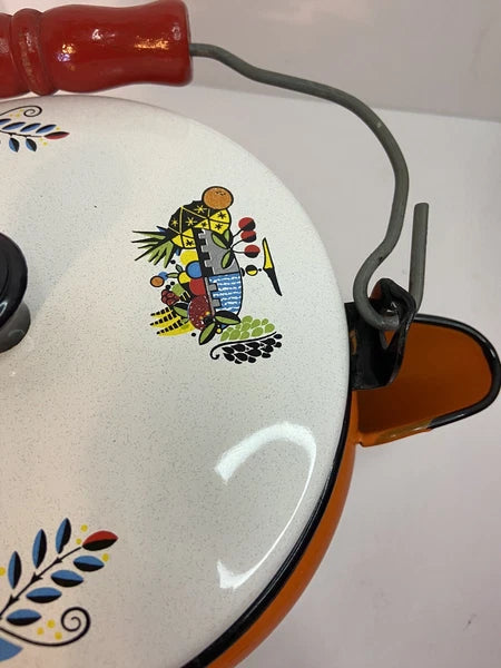 VNTG. ENAMELWARE TEAPOT TEA KETTLE ORANGE WOODEN HANDLE KITSCHY 70'S AESTHETIC