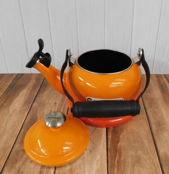 Le Creuset Enamel on Steel 1.25 Quart Demi Tea Kettle, Flame - NEW