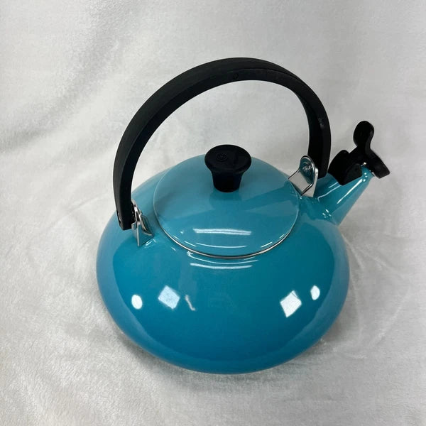 LE CREUSET Enamel On Steel Whistling Tea Kettle 1.5L Caribbean Blue Teal Handle