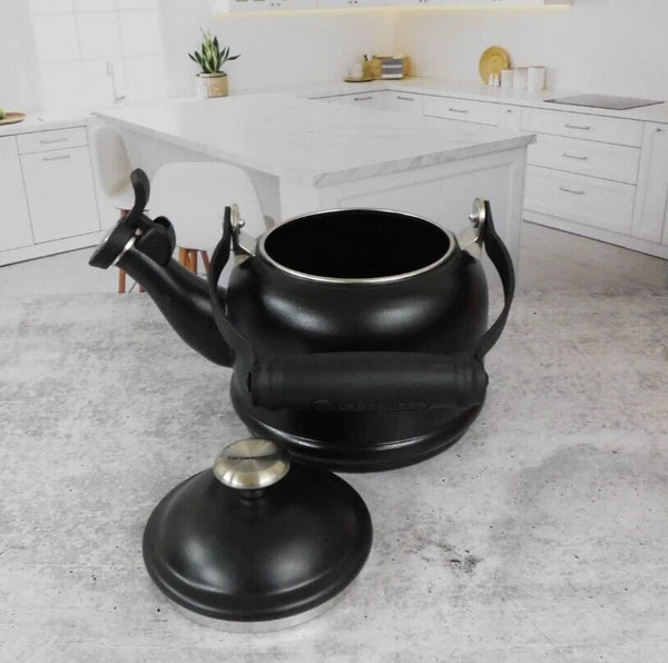 Le Creuset Enamel on Steel 1.25 Quart Demi Kettle, Matt Licorice Black - New