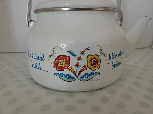 VINTAGE BERGGREN SWEDISH ENAMELWARE TEAPOT TEA KETTLE ROSEMALING FOLK ART
