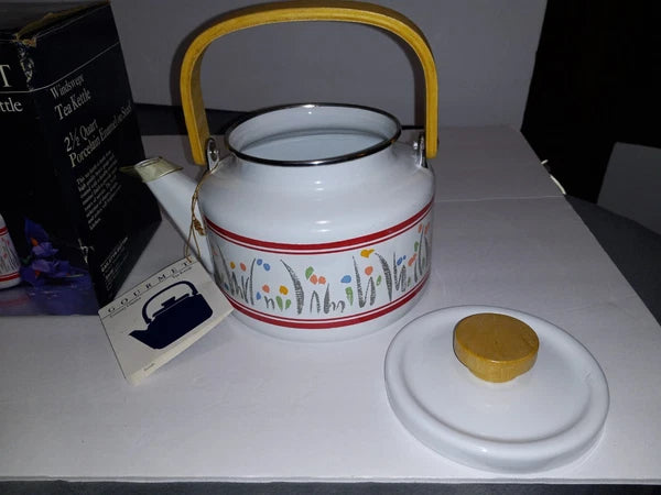 Vintage Gailstyn-Sutton 1986 Windswept Tea Kettle 2.5Q Porcelain Enamel On Steel