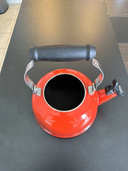 Le Creuset Whistling Tea Kettle 1.7 Quart Enamel Steel Ombre Cherry Red