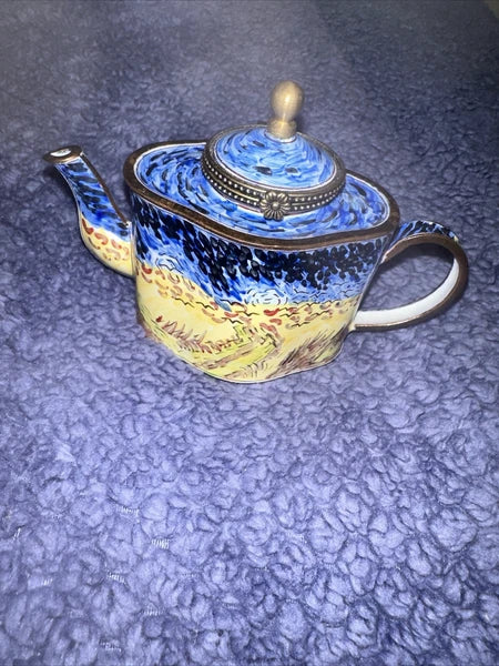 Vintage Kevin Chen small Porcelain Tea Pot